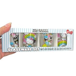 Hello Kitty and Friends Mini Glassware / shots-glass 4-Piece Set (Rainbows)
